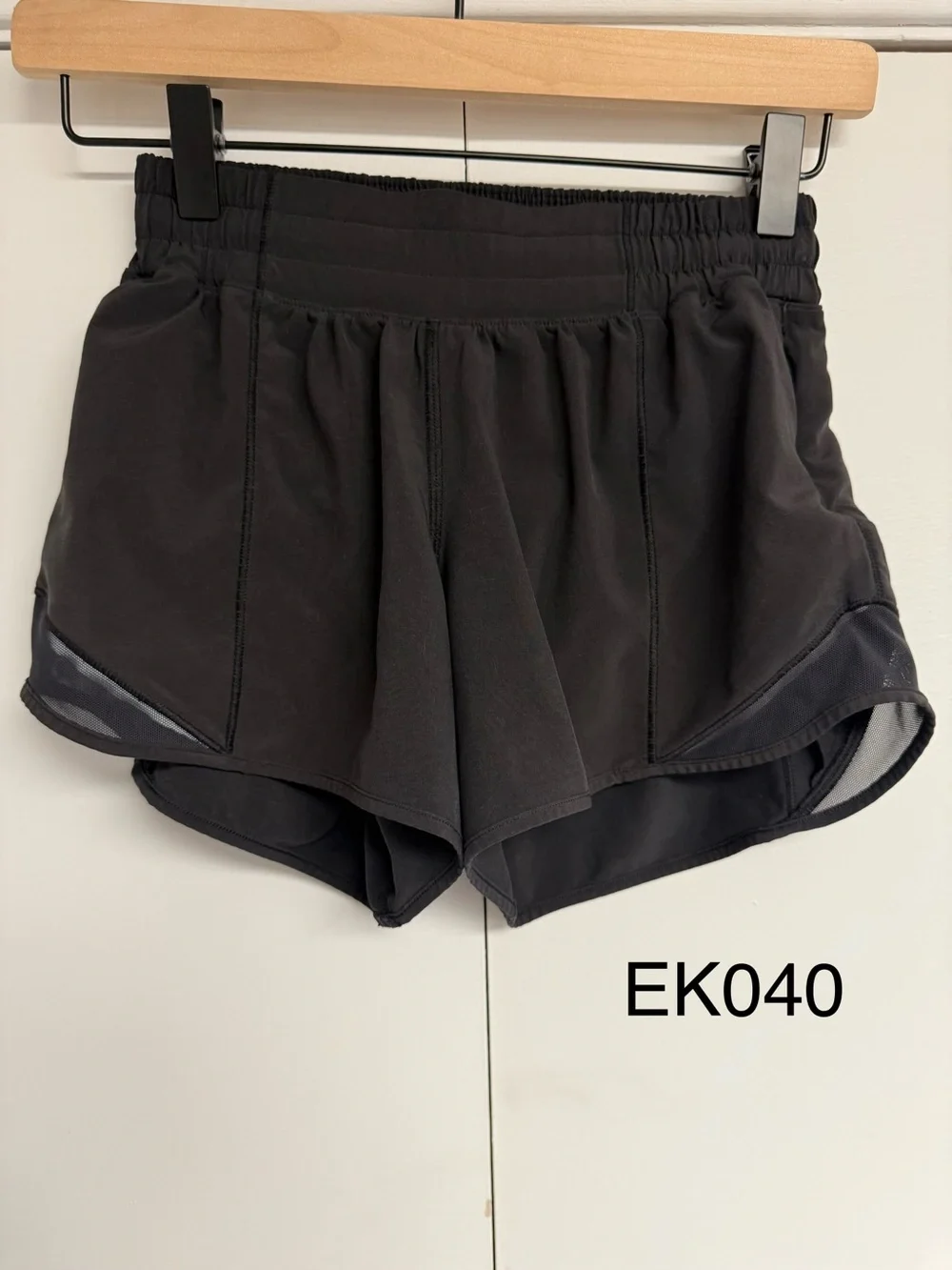 lululemon Hotty Hot II Tall Black Running Shorts Size 2